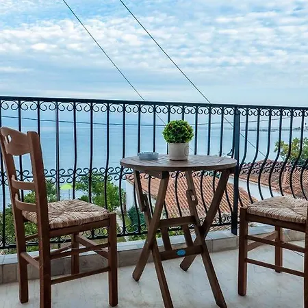 Makarounis Thea Konukevi Petalídhion