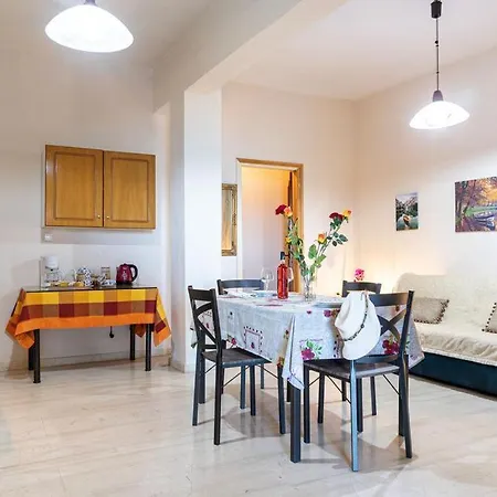 Makarounis Thea Guest house *