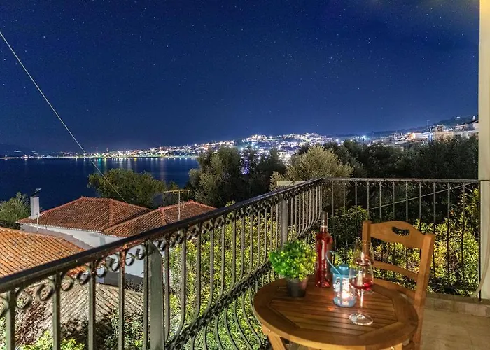 Makarounis Thea בית הארחה