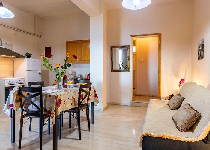 Makarounis Thea ペタリディオン