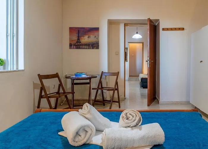 Makarounis Thea Guest house Petalidi