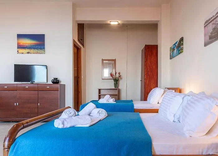 Makarounis Thea Guest house 3*