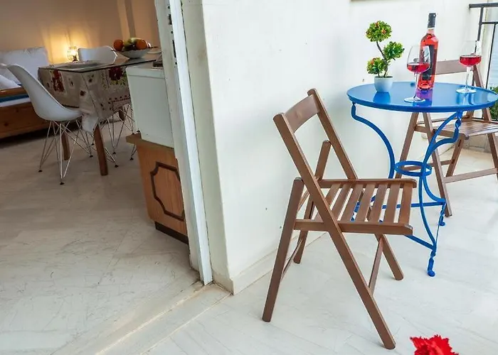 Makarounis Thea Guest house 3*